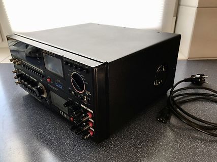 Digitaler Multimeter Labornetzteil