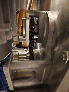 Mechanische Antriebseinheit mit Kette und Zahnrädern