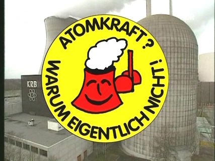 Meme mit Atomkraft-Logo vor Kernkraftwerk
