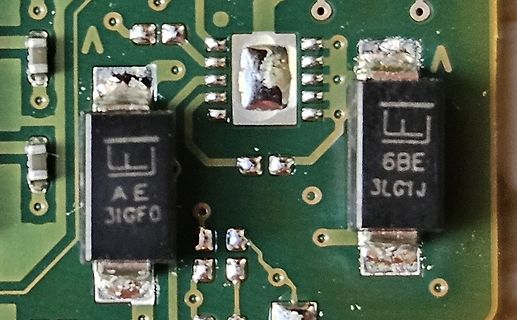 Nahaufnahme einer Leiterplatte mit SMD-Bauteilen