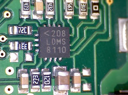 Makroaufnahme einer Leiterplatte mit SMD-Bauteilen