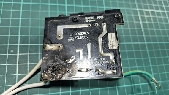 Beschädigte Bugera PSU6 Netzteilplatine