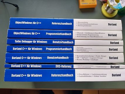Stapel Borland Software Handbücher