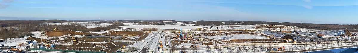 Panorama einer Baustelle im Winter