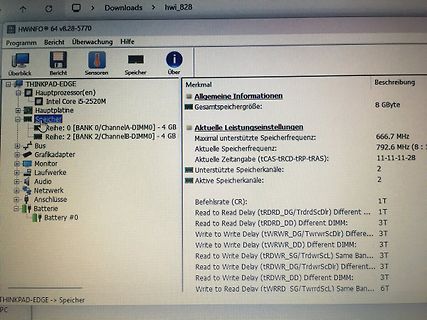 Foto eines Computerbildschirms mit HWiNFO Software