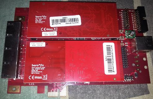 Zwei bero*fix Hybrid Lineinterface Module auf Leiterplatte