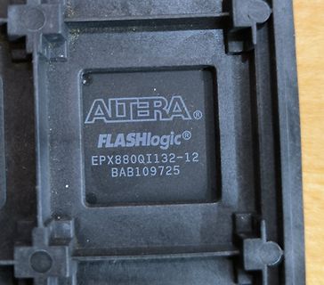 Altera Flashlogic EPX880QI132-12 Chip