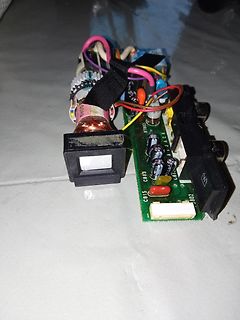 Elektronikplatine mit Transformator und Bauteilen
