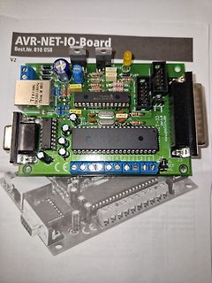 AVR-NET-IO-Board Leiterplatte auf Dokumentation