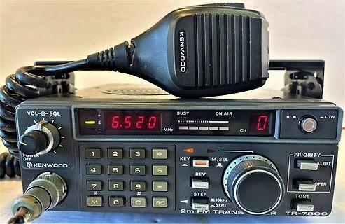 Kenwood TR-7800 Funkgerät mit Mikrofon