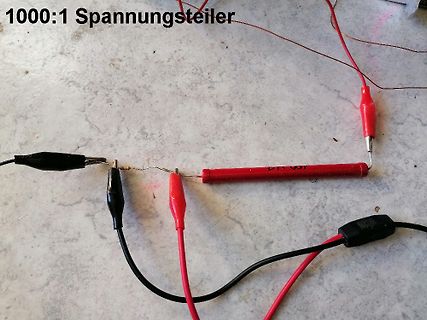 Aufbau eines 1000:1 Spannungsteilers mit Krokodilklemmen