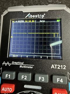 Abfotografiertes Abestop AT212 Graphical Multimeter mit Oszilloskop-Funktion