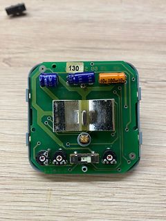 Leiterplatte mit Elektrolytkondensatoren und Bauteilen