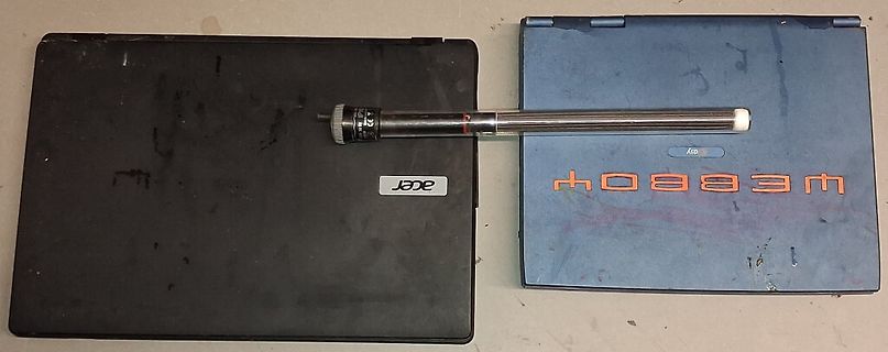 Acer Laptop und Webboy Gehäuse mit Stift