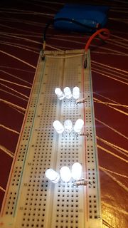 Aufbau mit LEDs auf einem Breadboard