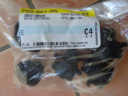 Elektronikbauteile in Plastikverpackung
