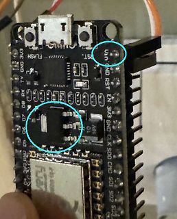 Nahaufnahme einer ESP8266 Mikrocontroller-Platine