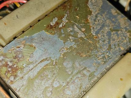 Korrodierte Oberfläche eines Bauteils oder Gehäuses