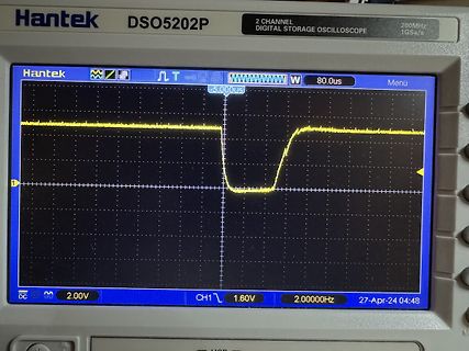 Oszilloskop-Display mit einem Rechtecksignal