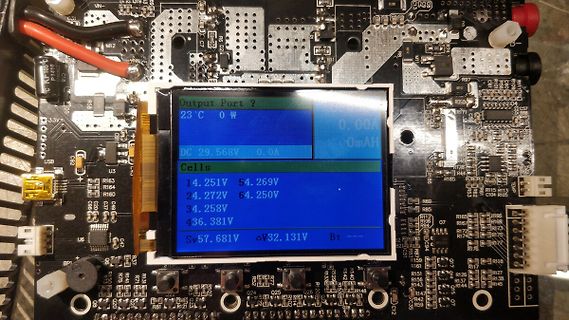 Foto einer Leiterplatte mit LCD-Display