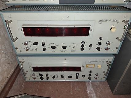 Zwei Universalzähler Typ 3514