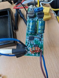 Bestückte Leiterplatte eines Netzteils