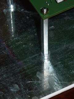 Leiterplatte auf Metallständer