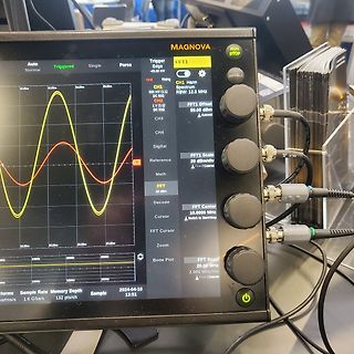 Display eines Magnova Spektrum-Analysators