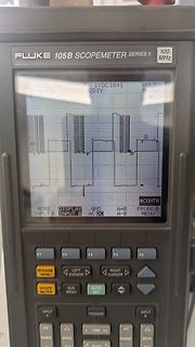Fluke 105B Scopemeter mit Oszillogramm