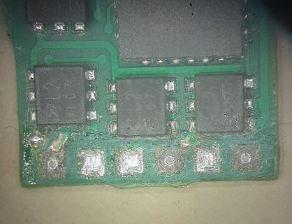 Nahaufnahme einer Leiterplatte mit SMD-Bauteilen