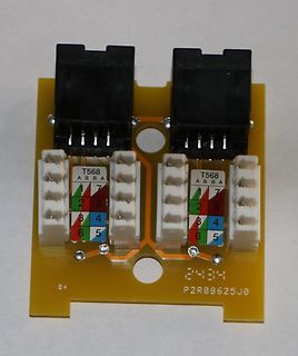 Leiterplatte mit RJ45-Buchsen und T568 Belegungstabelle