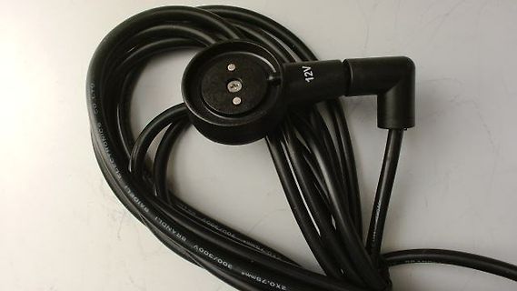 Netzteil-Anschlusskabel mit 12V-Stecker