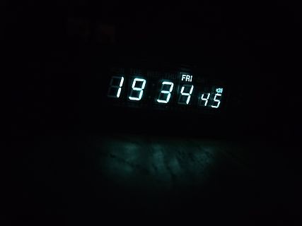Digitaluhr mit LED-Anzeige