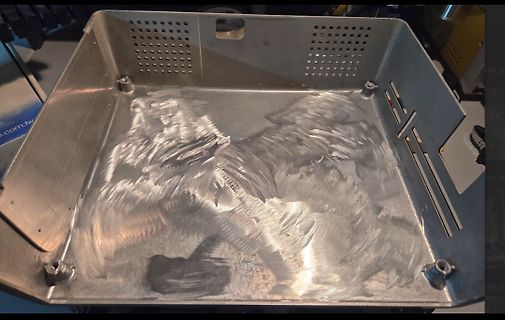 Metallgehäuse oder Metallschale