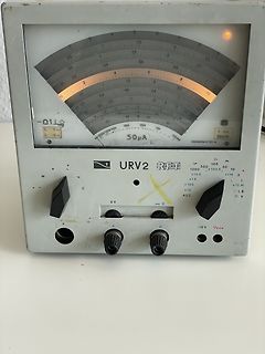 Analoges Multimeter URV2