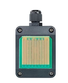 Sensor mit Goldkontakten in Gehäuse