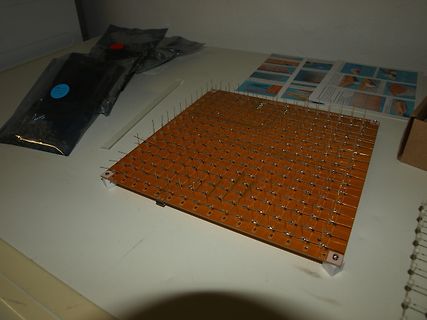 Leiterplatte mit vielen vertikalen Pins
