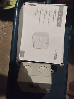 Verpackung und Gerät von RESOL PSW Basic