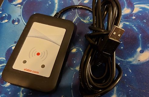 Elatec RFID-Lesegerät mit USB-Kabel