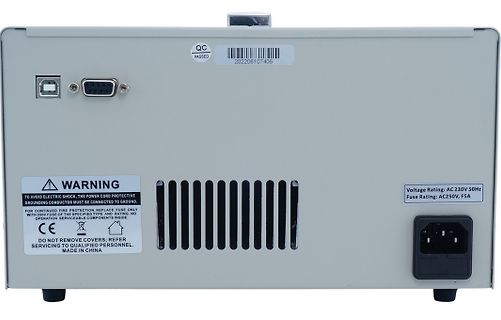 Rückseite eines elektronischen Geräts mit Anschlüssen