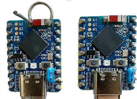 Zwei Mikrocontroller-Entwicklungsboards mit USB-Anschluss
