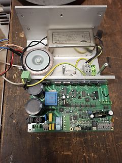Offenes Schaltnetzteil mit Platine, Transformator und EMI-Filter