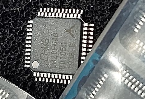 Integrierter Schaltkreis auf Schaumstoff