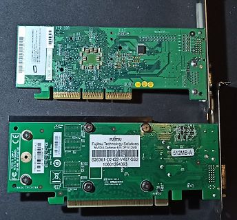 Zwei Seiten einer Fujitsu NVIDIA GeForce Grafikkarte