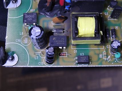 Nahaufnahme einer Leiterplatte mit elektronischen Bauteilen