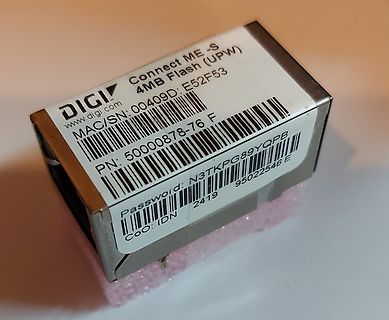 Aufkleber eines Digi Connect ME-S Moduls