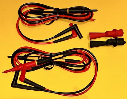 Messleitungen und Krokodilklemmen