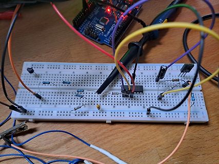 Aufbau auf Breadboard mit Arduino und Messspitze