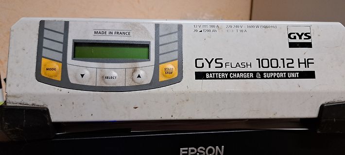 GYS Flash 100.12 HF Batterieladegerät
