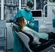Zahnärztliche Behandlung einer Patientin